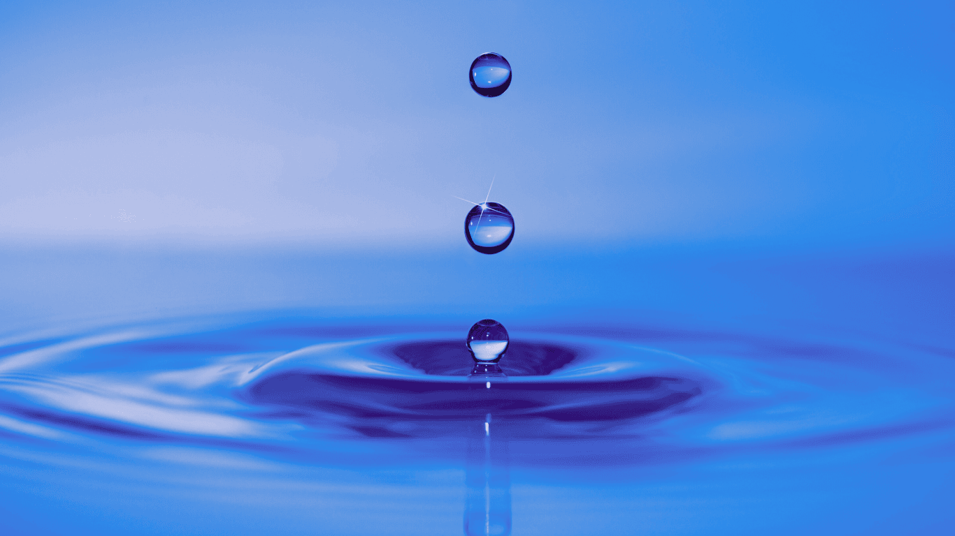 Banner image illustrating dissolved air flotation (DAF), also known as air flotation, highlighting how dissolved air flotation DAF supports water treatment and wastewater treatment by using compressed air to create saturated water in a DAF tank or DAF unit. The image represents DAF systems used in drinking water treatment and drinking water production to remove suspended solids, suspended matter, organic matter, heavy metals, and reduce chemical oxygen demand in industrial wastewater and wastewater generated by the oil and gas industry, food and beverage industry, mining industry, pulp industry, and paper mills. This effective process, often enhanced with ferric chloride, focuses on removing pollutants efficiently while delivering a reduced footprint.